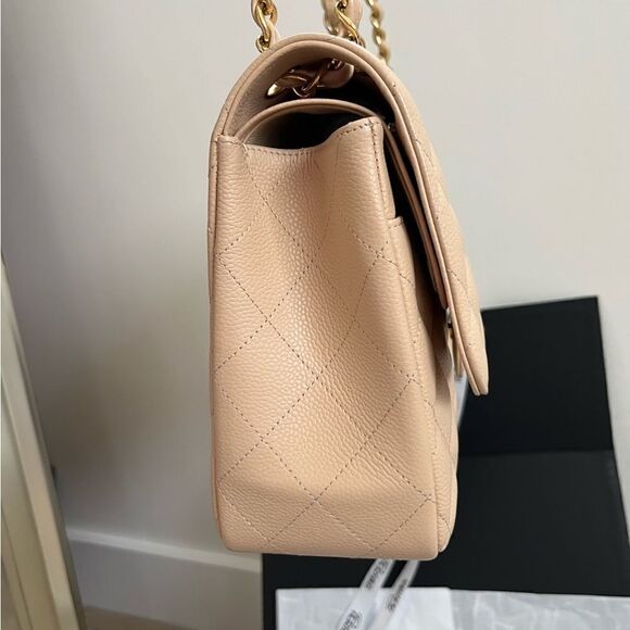 100% authentic CHANEL jumbo clair cream beige GHW - Picture 6 of 12